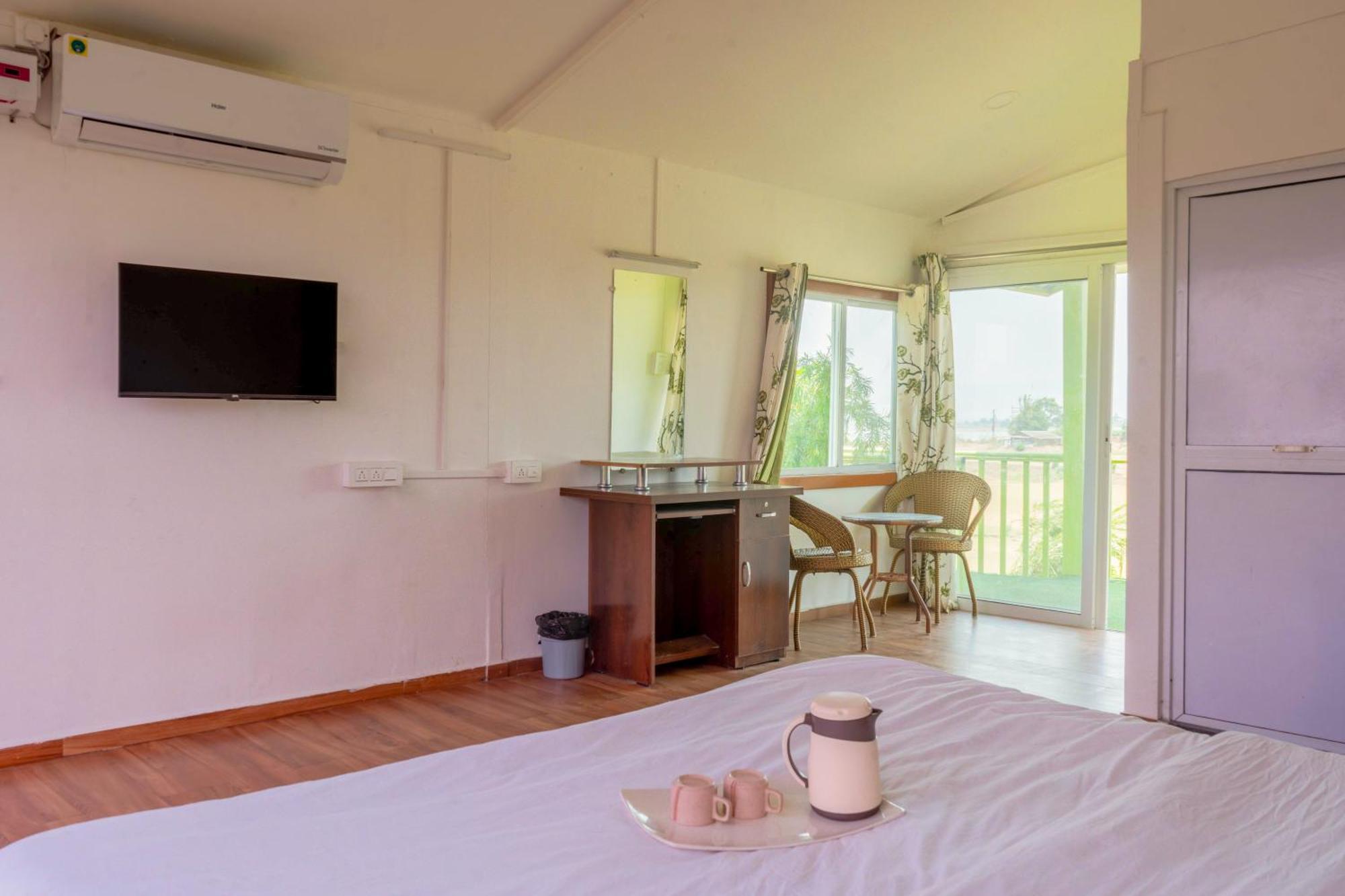 The Riverine Stay By The Lake อิกัตปุรี ภายนอก รูปภาพ